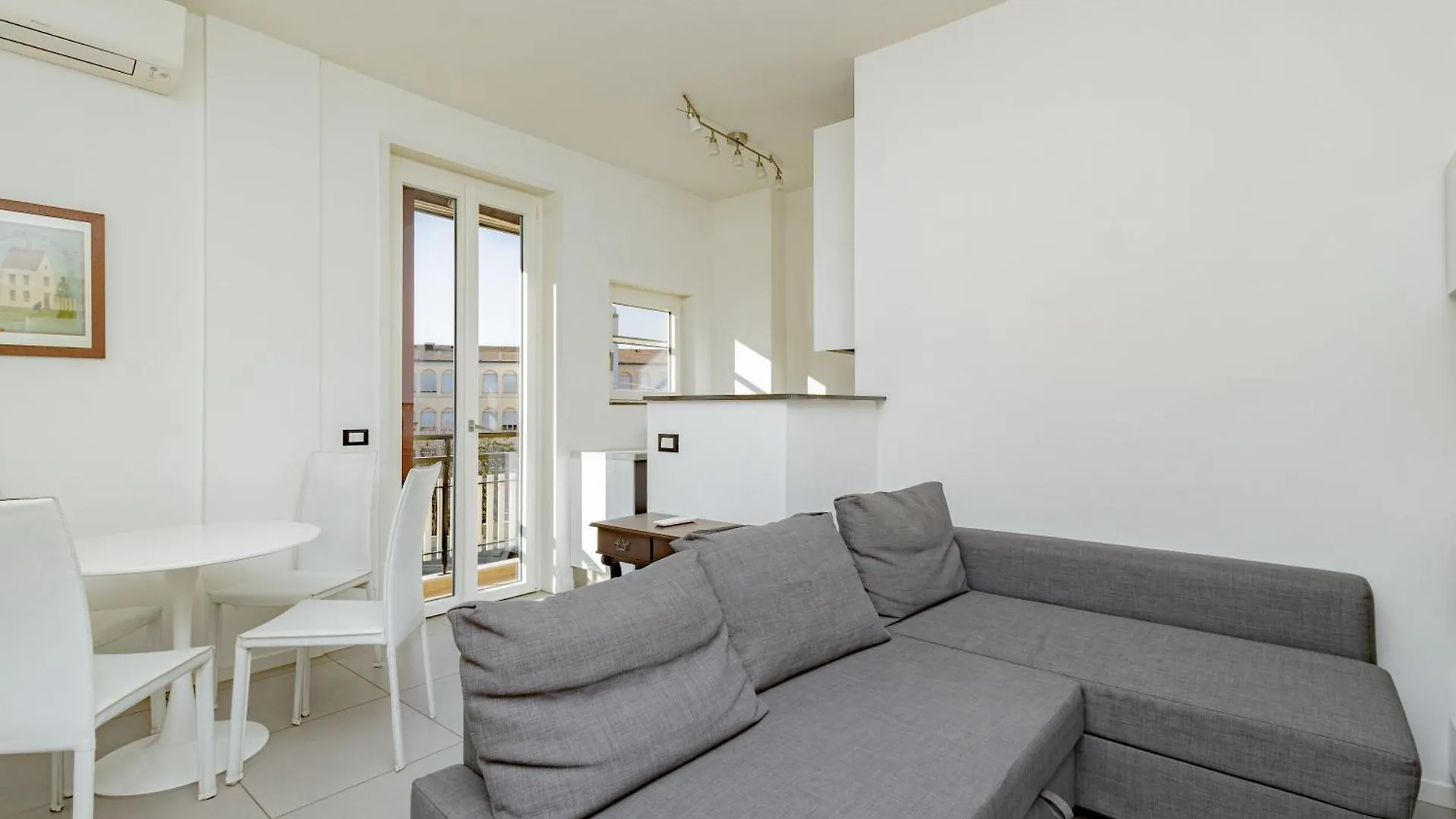 Xenia Apartments - Quiet And Cozy Two-Room Apartment Milán Itálie